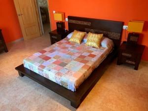 Posteľ alebo postele v izbe v ubytovaní VILLA MIRAMAR + 25 fotografií
