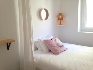Postel nebo postele na pokoji v ubytování Hôtel Emeraude Essaouira