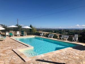 The swimming pool at or close to Fontebella
