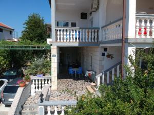 Balkón nebo terasa v ubytování Apartments Ostrog