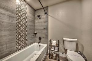 The Elet Hotel的一间浴室