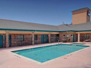 Gallery image of Quality One Motel in Weatherford