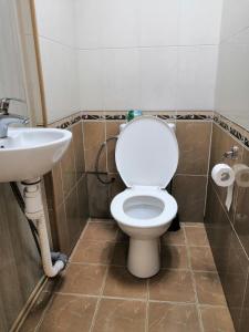 
A bathroom at ХОСТЕЛ НА КОММУНИСТИЧЕСКОЙ
