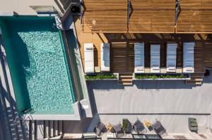 Bazén v ubytování Casa D'Irene Deluxe Hotel nebo v jeho okolí