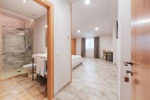 Et badeværelse på Hotel rural La Tejera