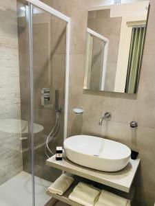 Bilik mandi di InCentroScalea B&B