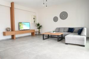 Μια τηλεόραση ή/και κέντρο ψυχαγωγίας στο Faidra Apartments