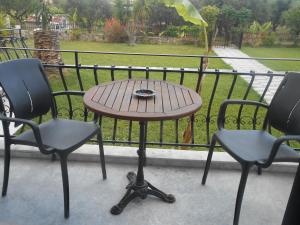 A balcony or terrace at Akropolis studios