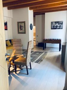 Posedenie v ubytovaní NG Guest House il RIS
