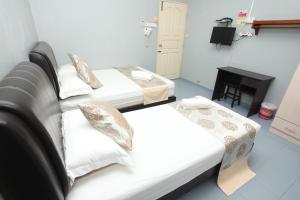 Postel nebo postele na pokoji v ubytování WARNI 48 Whole Or Room