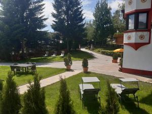 Vonkajšia záhrada v ubytovaní Landhaus Klausnerhof Hotel Garni
