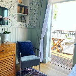 Istumisnurk majutusasutuses Kivikstrand Badhotell