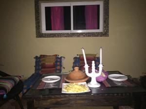 Makanan di atau di tempat lain dekat apartemen