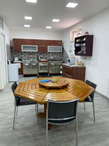 A kitchen or kitchenette at Casa del Credente