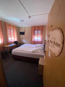 Postel nebo postele na pokoji v ubytování Hotel-Gasthof "Alter Ritter"
