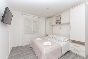 Foto dalla galleria di Apartments PETRUSIC a Makarska