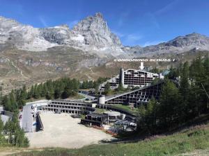 Gallery image of Appartamento 90 con vista e balcone in Breuil-Cervinia