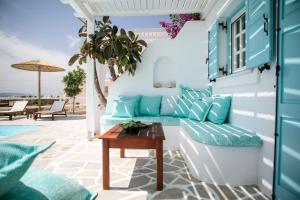 A seating area at Phoenicia Naxos