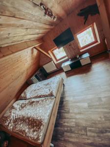Una cama o camas en una habitación de Ubytování u Kapličky