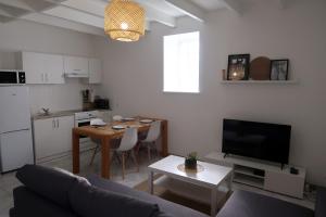 Kuchyň nebo kuchyňský kout v ubytování Clermont Centre- Appartement Privé