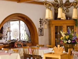 Restaurace v ubytování Landhotel Sonneneck - Breuna im Naturpark