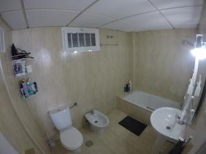 Fotografia z galérie ubytovania Bonita y moderna habitación a 300m de la playa v destinácii Benalmádena