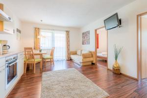 Kuchyňa alebo kuchynka v ubytovaní Alpenjuwel Appartements