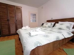 Postel nebo postele na pokoji v ubytování Apartment Danijel