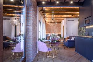 Posezení v ubytování FERALA SUITES ALBAYZíN
