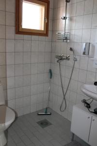 Koupelna v ubytování Veikkola Hiekkasärkät + 5 fotografií