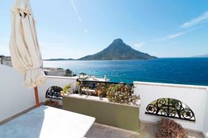 Gallery image of John Galouzis Studios in Kalymnos