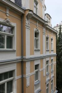 Budova, kde se aparthotel nachází