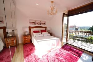 Łóżko lub łóżka w pokoju w obiekcie Casa Victoria garden con Jacuzzi y piscina
