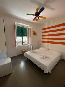Postel nebo postele na pokoji v ubytování Economy Rooms