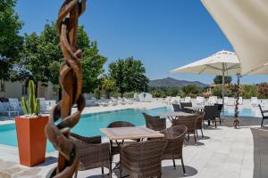 Bazén v ubytování Hotel Le Mimose nebo v jeho okolí