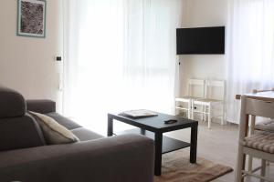 TV a/nebo společenská místnost v ubytování Agriturismo dei girasoli