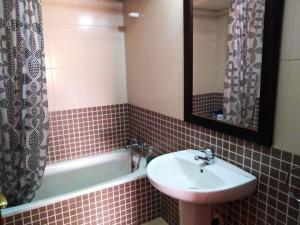 Kúpeľňa v ubytovaní Apartamento Domingo Lozano + 37 fotografií
