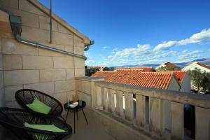 Ein Balkon oder eine Terrasse in der Unterkunft Apartman Ivana