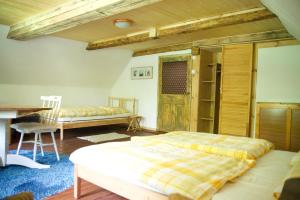 Tempat tidur dalam kamar di Korenov 1256