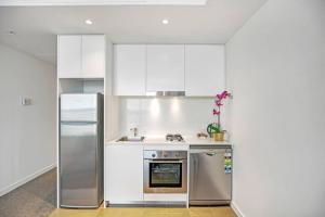 Kjøkken eller kjøkkenkrok på Modern Studio Apartment in Chatswood