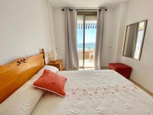 Fotografie z fotogalerie ubytování Nereo 7 Primera Linea de Playa San Juan Piscina, Parking wifi Inmobiliaria Leo v destinaci Alicante