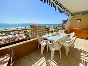 Fotografie z fotogalerie ubytování Nereo 7 Primera Linea de Playa San Juan Piscina, Parking wifi Inmobiliaria Leo v destinaci Alicante