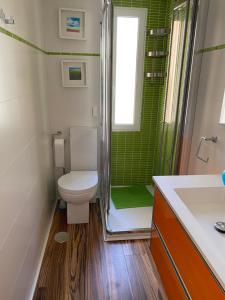 Koupelna v ubytování Cosy Apartment - La Manga, km 7 + 14 fotografií