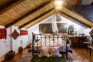 Posteľ alebo postele v izbe v ubytovaní Eros Pittoresque Retreats - Perfect location, Panoramic Seaview