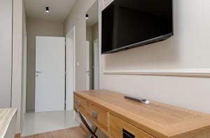 Μια τηλεόραση ή/και κέντρο ψυχαγωγίας στο Luxury Villa MetraMaris2