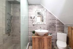 Ванная комната в Elia Luxury Suite, Corfu Town