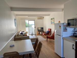 Leisure-Lee Holiday Apartments tesisinde mutfak veya mini mutfak