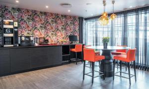 Kuchyň nebo kuchyňský kout v ubytování Thon Hotel Hammerfest