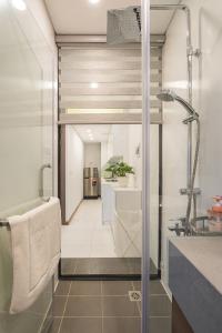 Phòng tắm tại Narcissus Hotel & Apartment