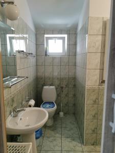 Kúpeľňa v ubytovaní Dom wczasowy Maja